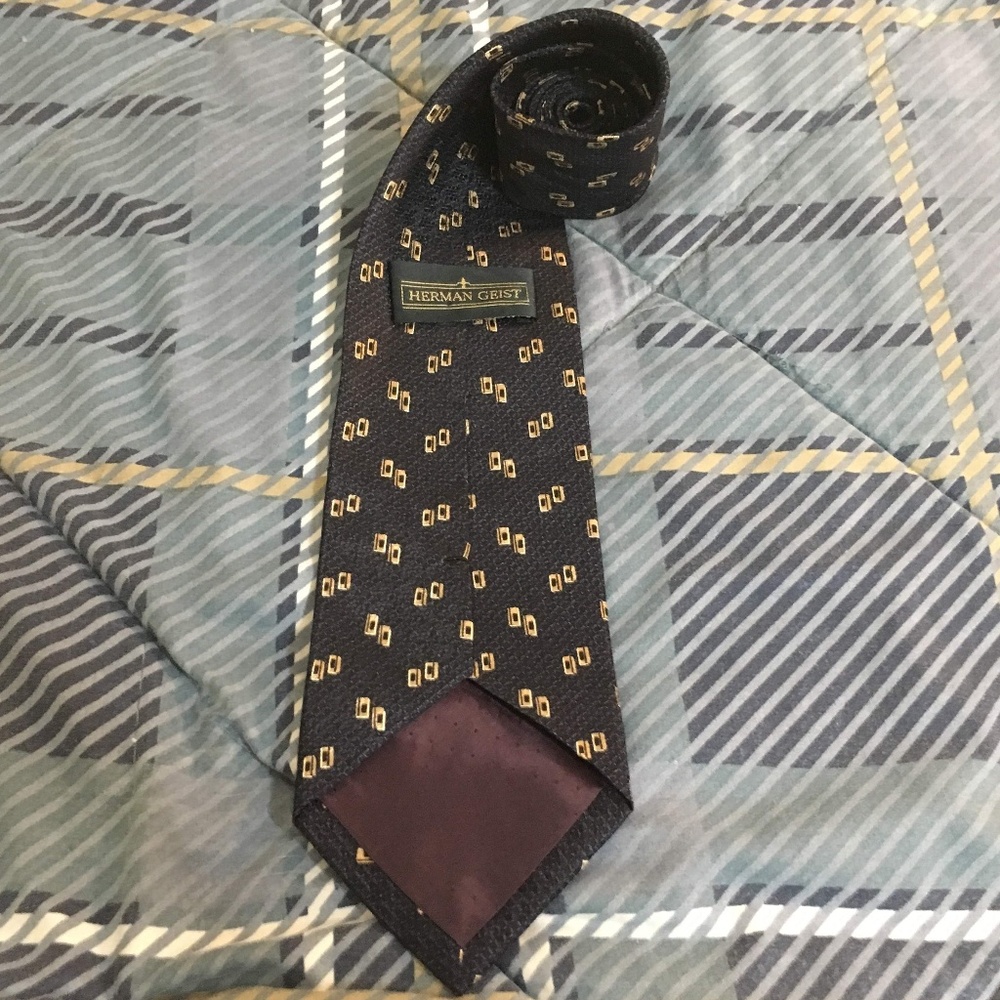 Herman Geist 100% silk navy Tie